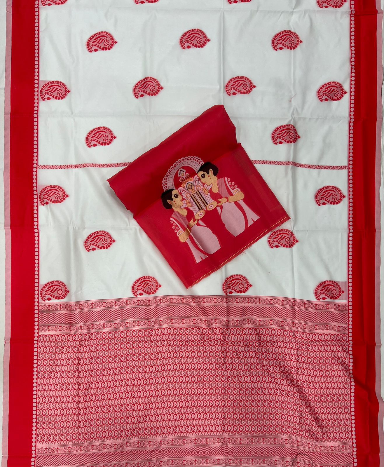 Beautiful Zari Work Elegant Saree Moksha Fashions