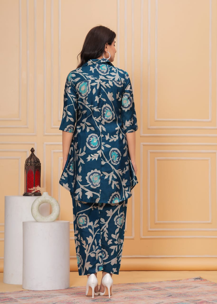 .Expertly Crafted With Pure Maslin Beautiful Kurti Features A Sophisticated Collar Design Moksha Fashions