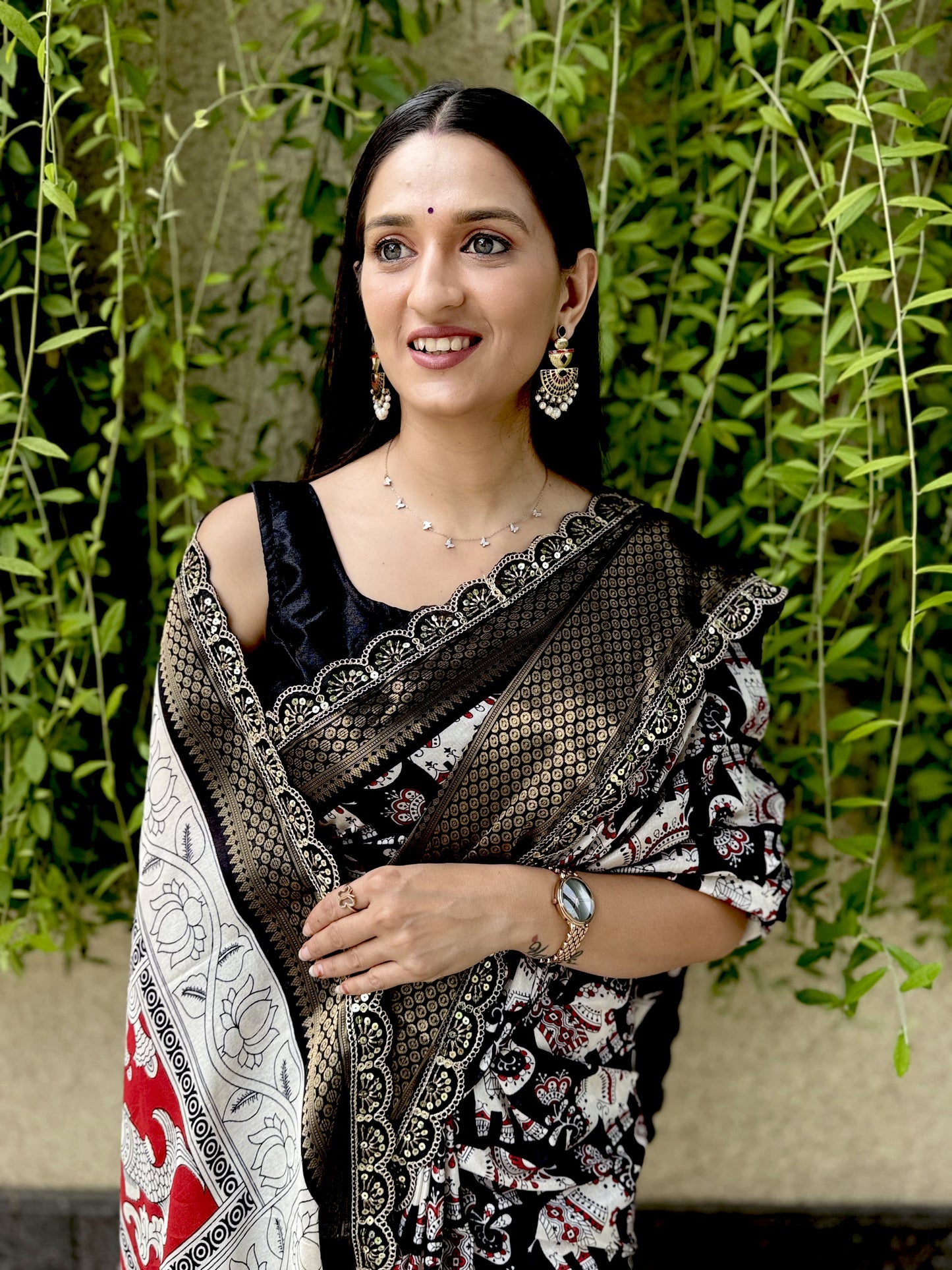 .Dola Silk Saree - Moksha Fashions