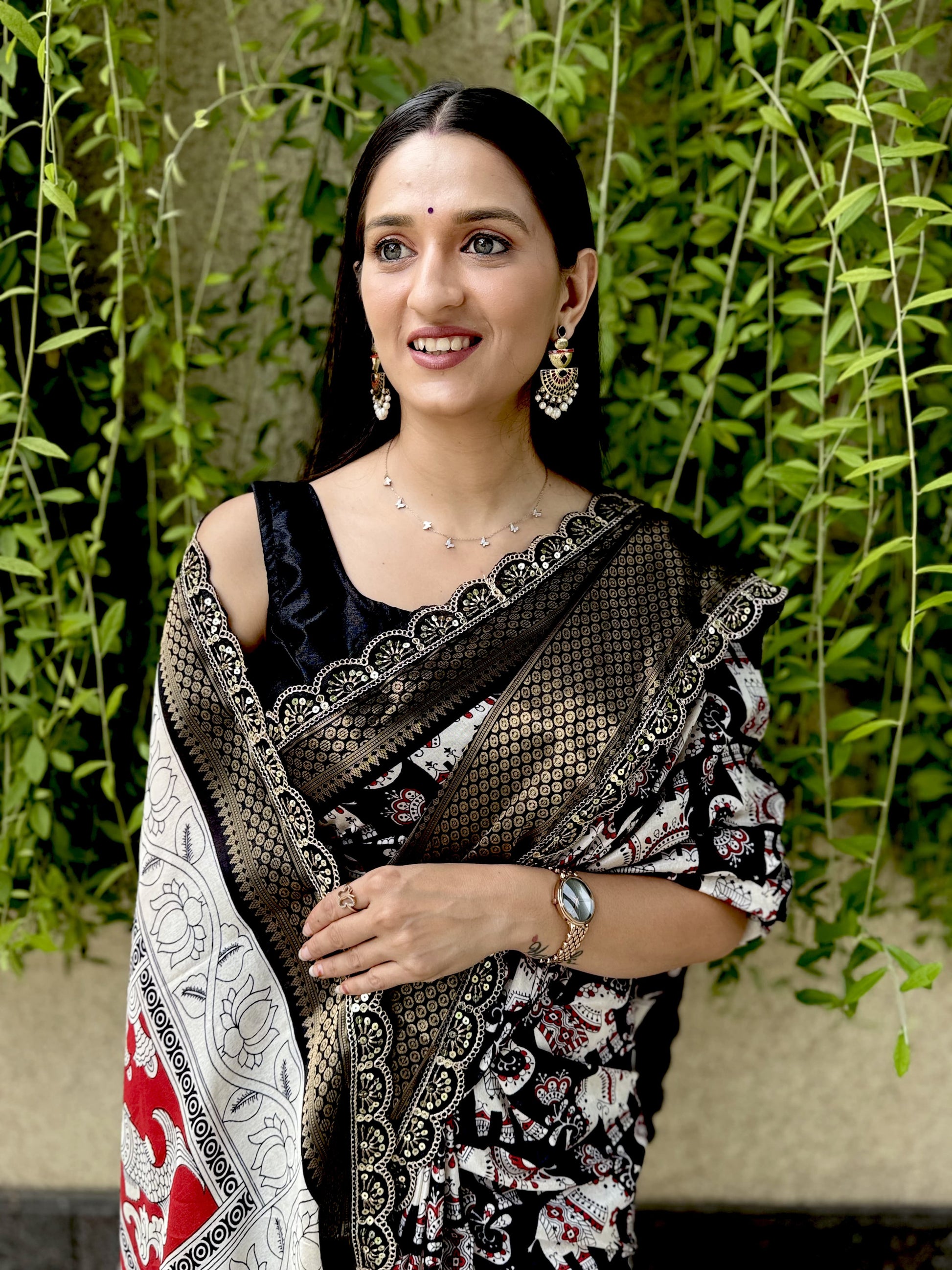 .Dola Silk Saree - Moksha Fashions