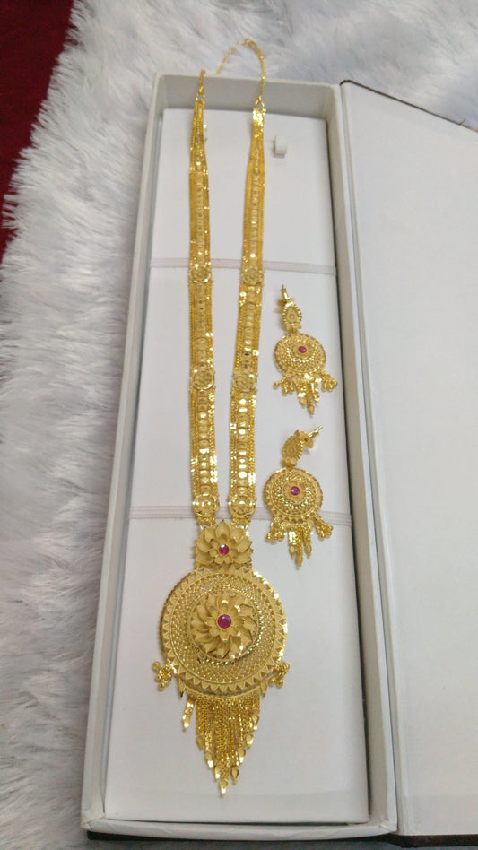 Exquisite Necklace Set
