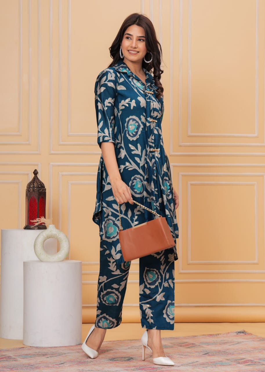 .Expertly Crafted With Pure Maslin Beautiful Kurti Features A Sophisticated Collar Design Moksha Fashions