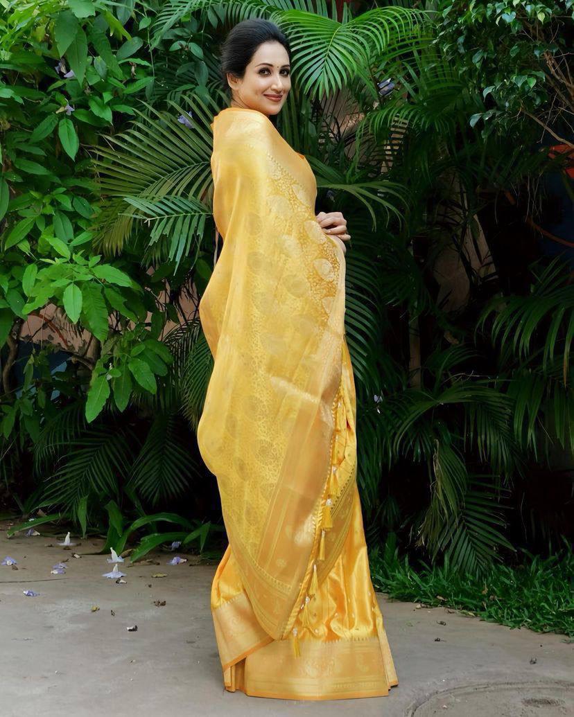 .Enchanting Banarsi Saree(Lichi Silk) - Moksha Fashions
