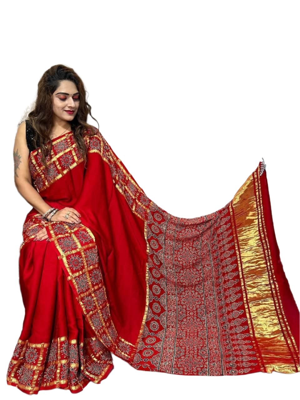 .Crafted From Pure Gajji Silk And Adorned Intricate Bandhej Patterns Experience The Luxurious Feel Of High-Quality Silk