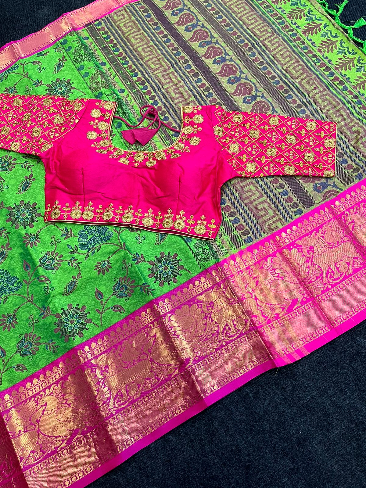 Expertly Crafted Cotton Silk Saree With Unique Design