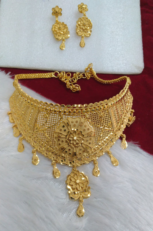 Earings & Chokar Necklace - Moksha Fashions