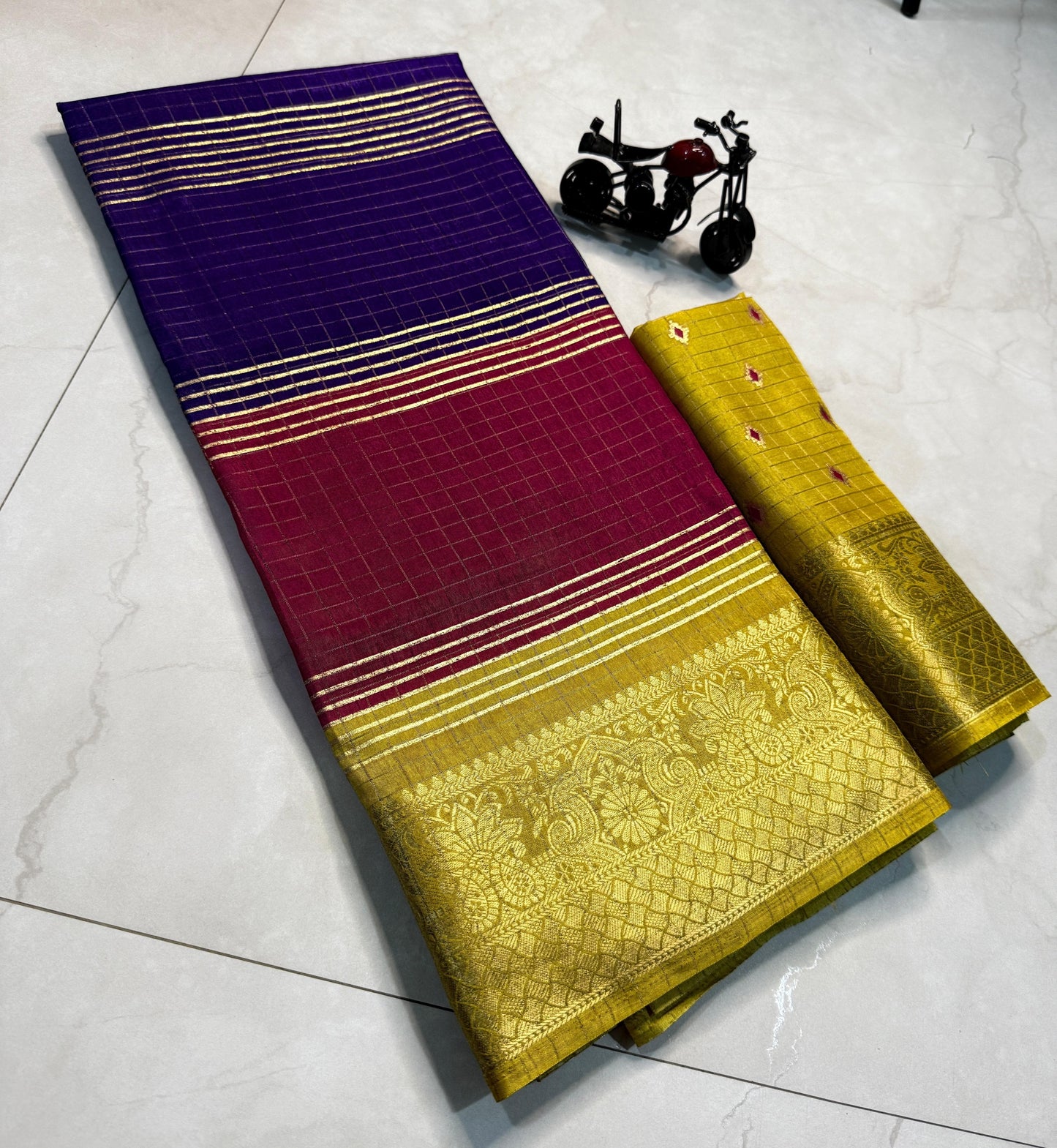 .Multicolor Super Dola Saree