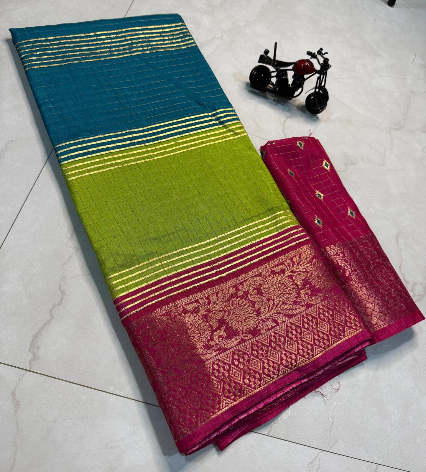 .Multicolor Super Dola Saree