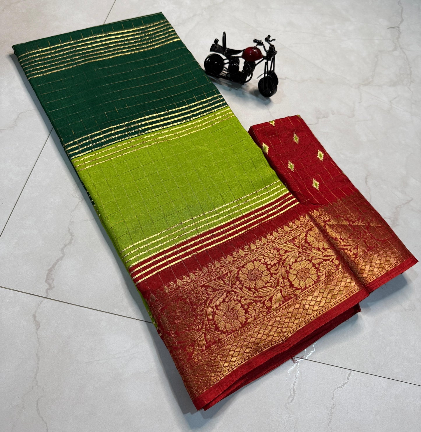 .Multicolor Super Dola Saree