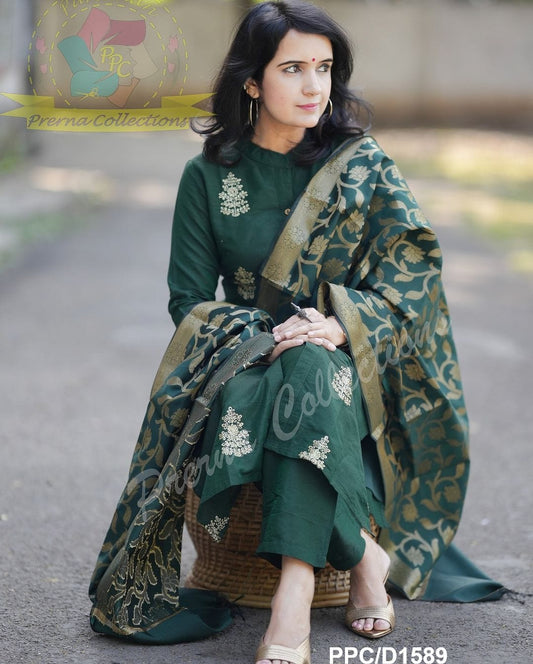 Cotton kurti Set With Embroidery Work