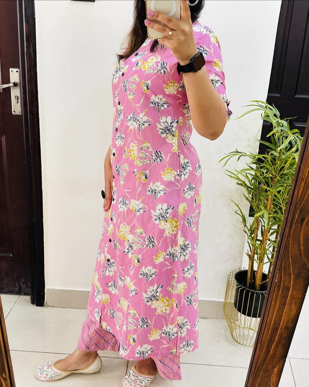 New launch Superhit Design Kurti with pant sets