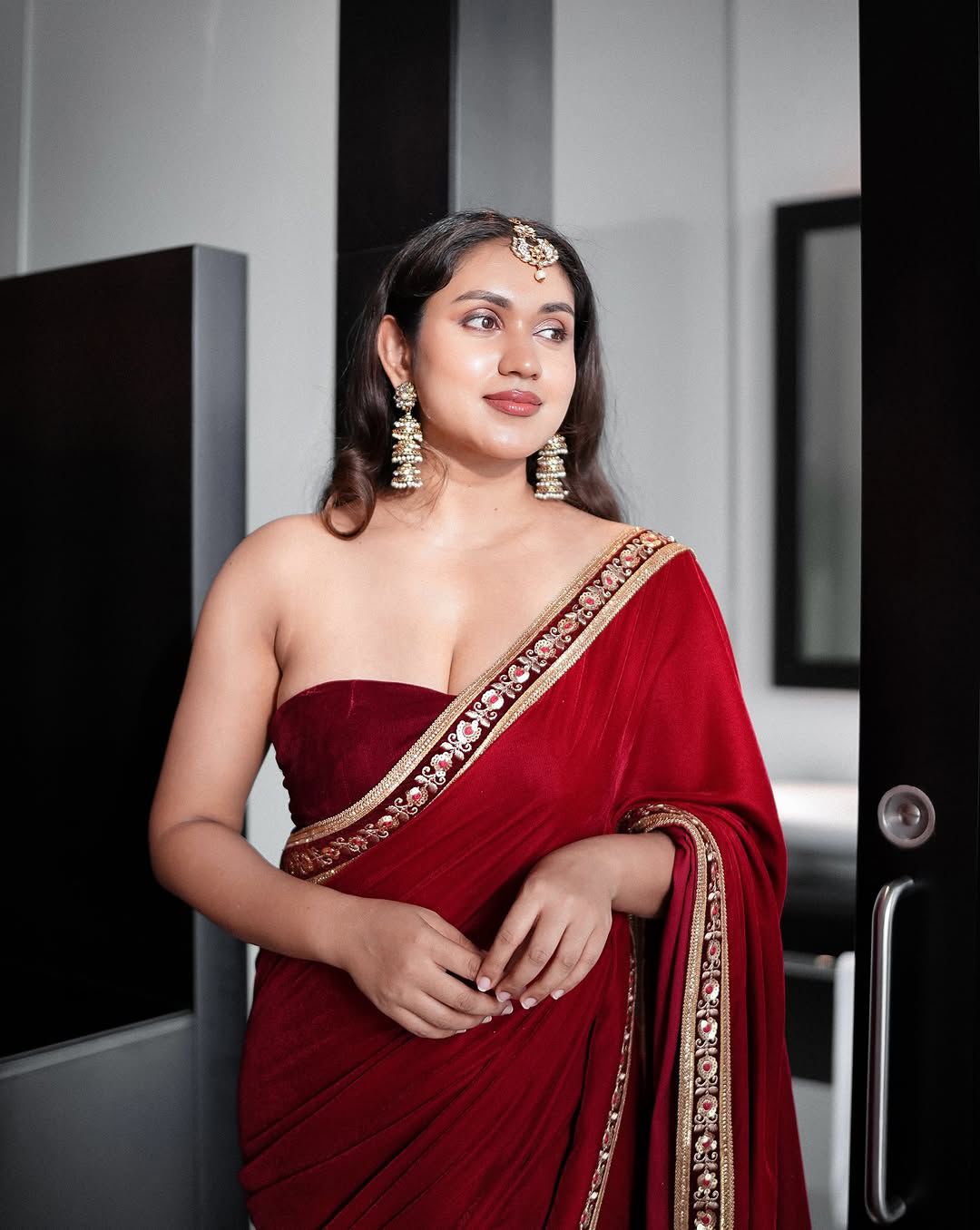 Beautiful Velvet Saree Collection
