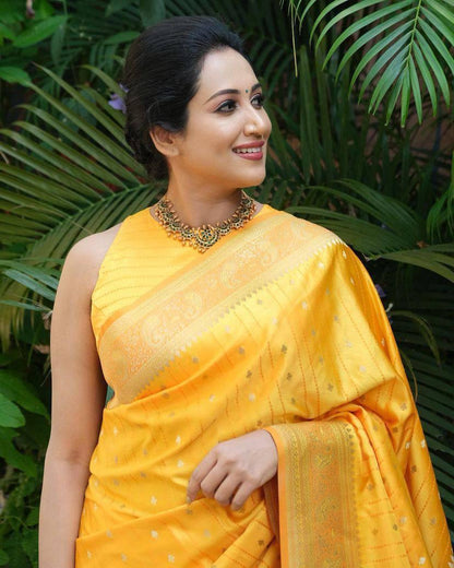 .Enchanting Banarsi Saree(Lichi Silk) - Moksha Fashions